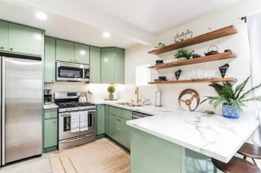 Cozy 2 bdrm Home in the Heart of SCV near Six Flags
